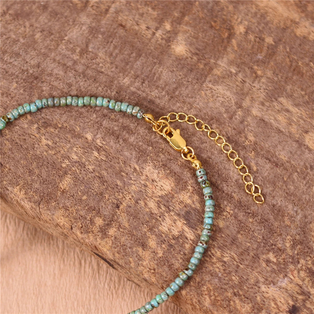 Daisy Flower Seed Bead Necklace