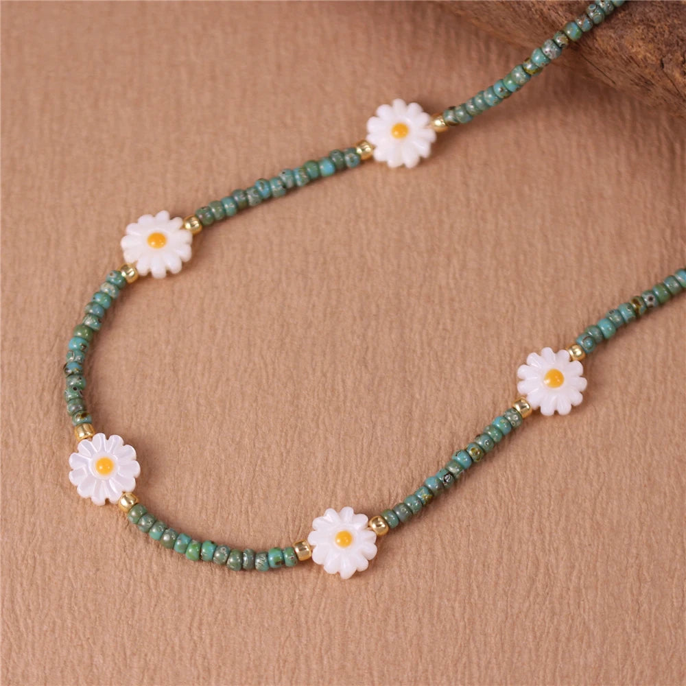Daisy Flower Seed Bead Necklace