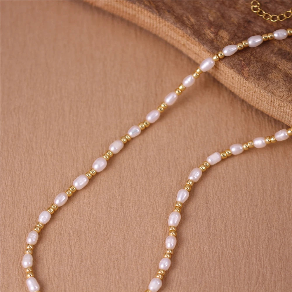 Pearl Shell Daisy Necklace
