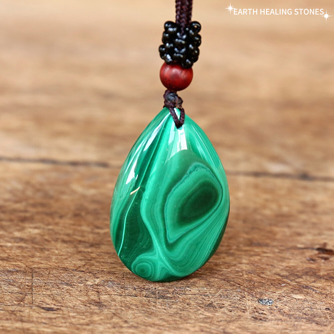 Malachite Pendant Yoga Necklace - Earth Healing Stones